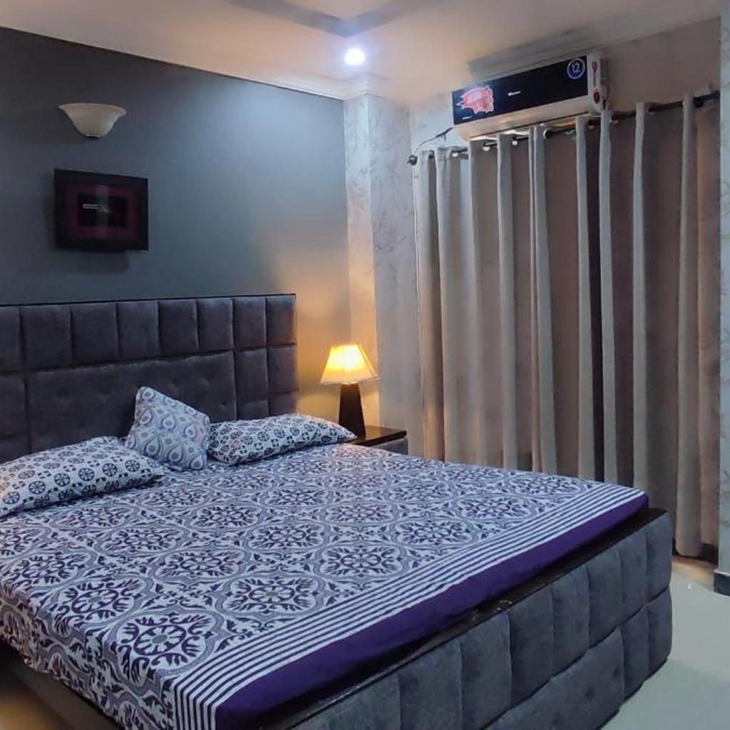 Central City Holiday 2BHK E11 family