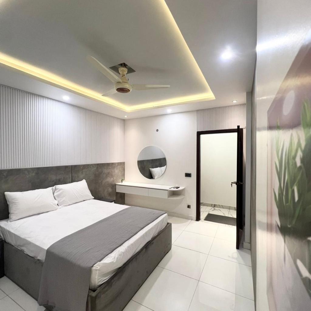 Elegant 2BR Escape Gulshan Iqbal 13-E