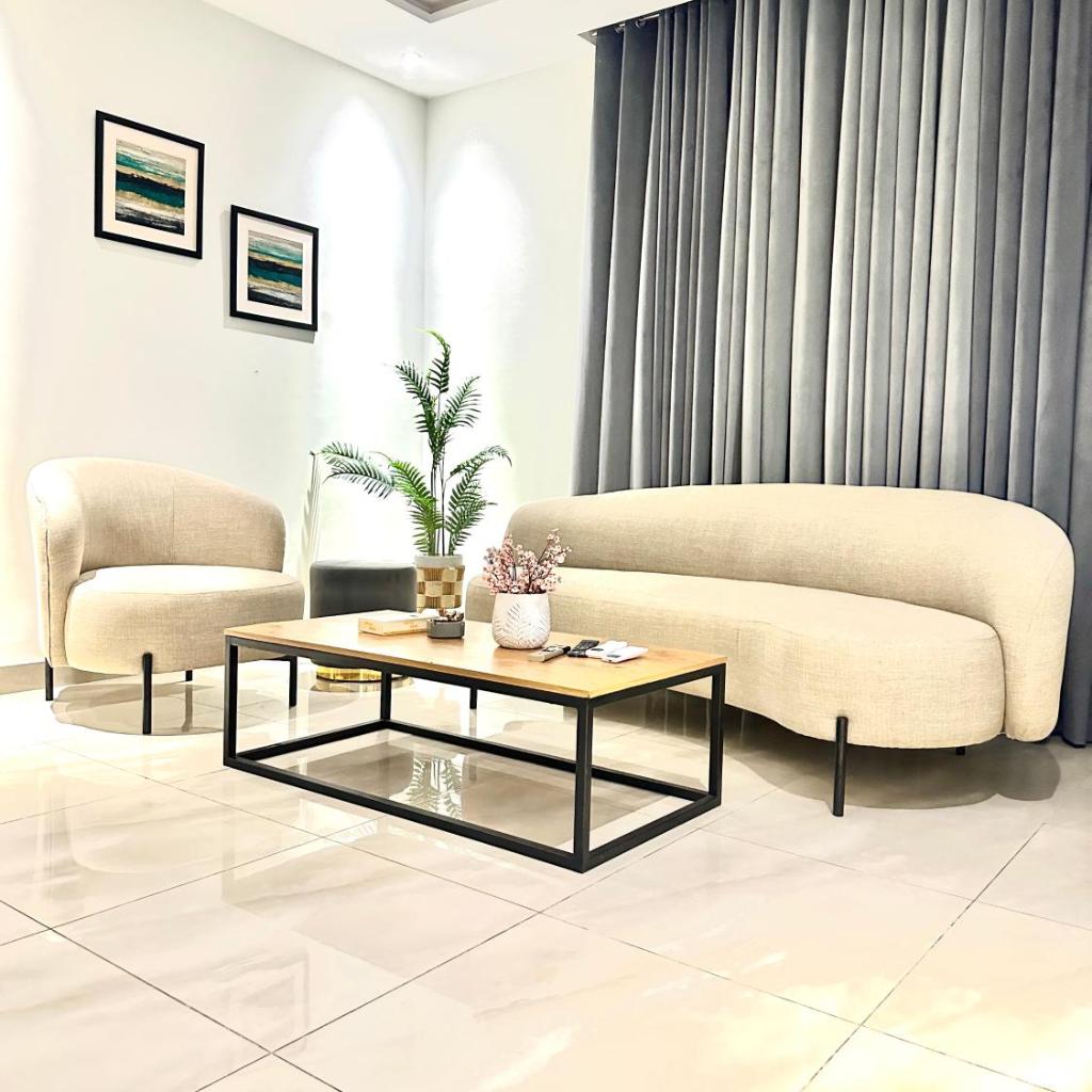Zameen Aurum Luxury Apartments Gulberg 3 Mirhaa homes -1