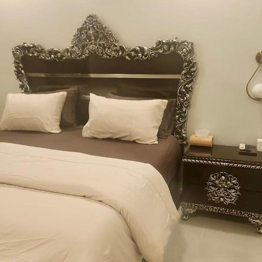 Luxury Clifton 2-BR Flat