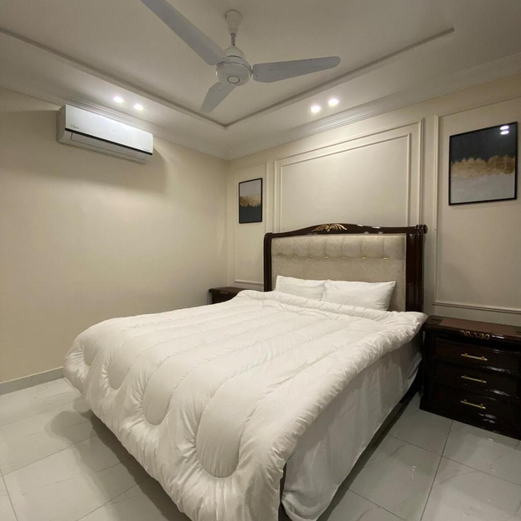 Perfect for Families 2BHK Apartment with 3 Beds