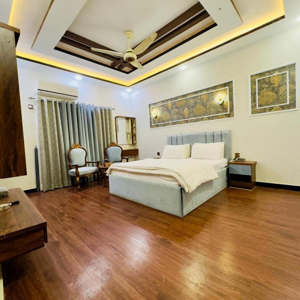 Hotel Crescent