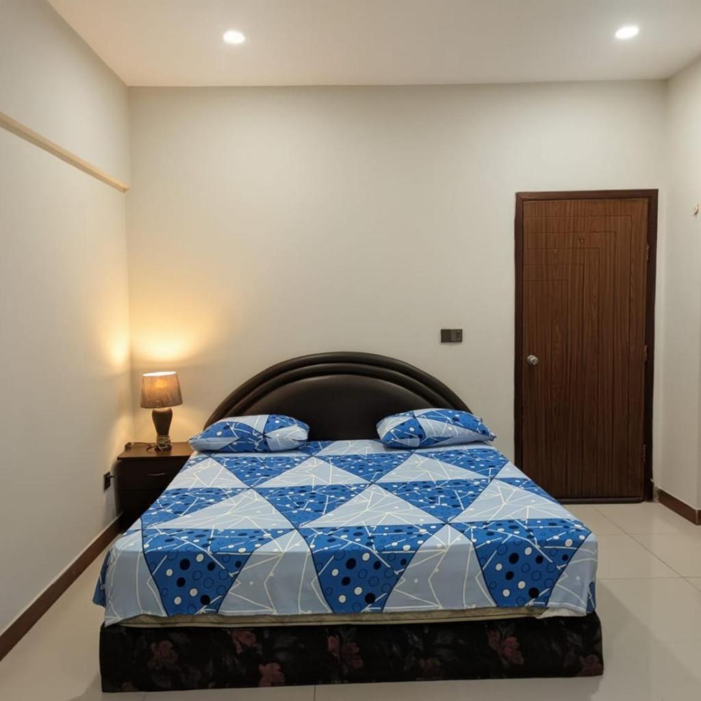 Fully furnished paying guest room