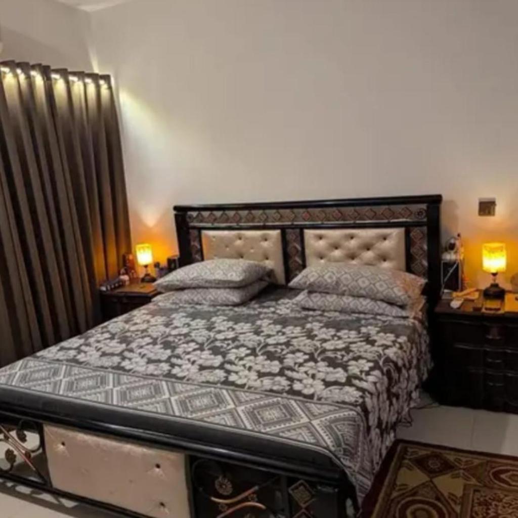 Fully furnished paying guest room