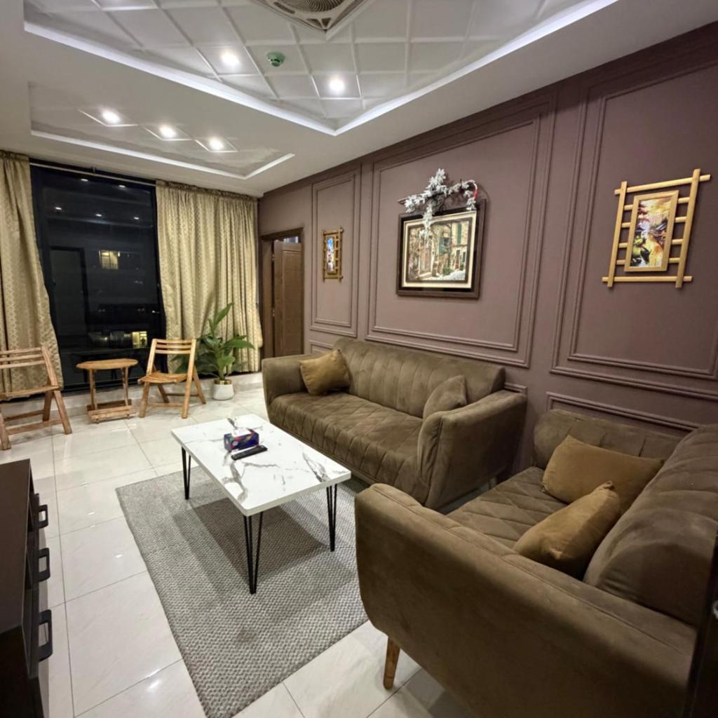 Noiré Luxury Apartments - Bahria Town Lhr