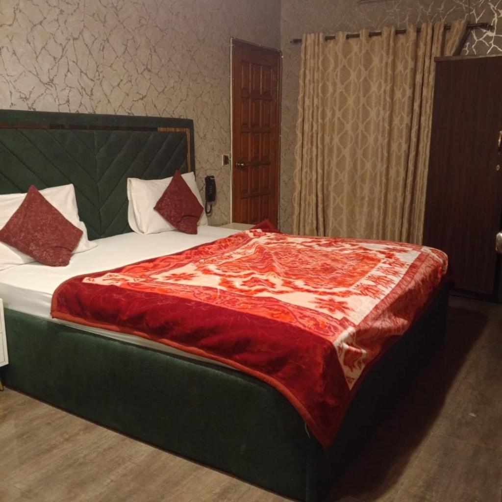 Red Tree Classic Guest House