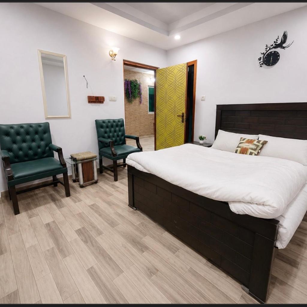 AGH Guesthouse & Rooms