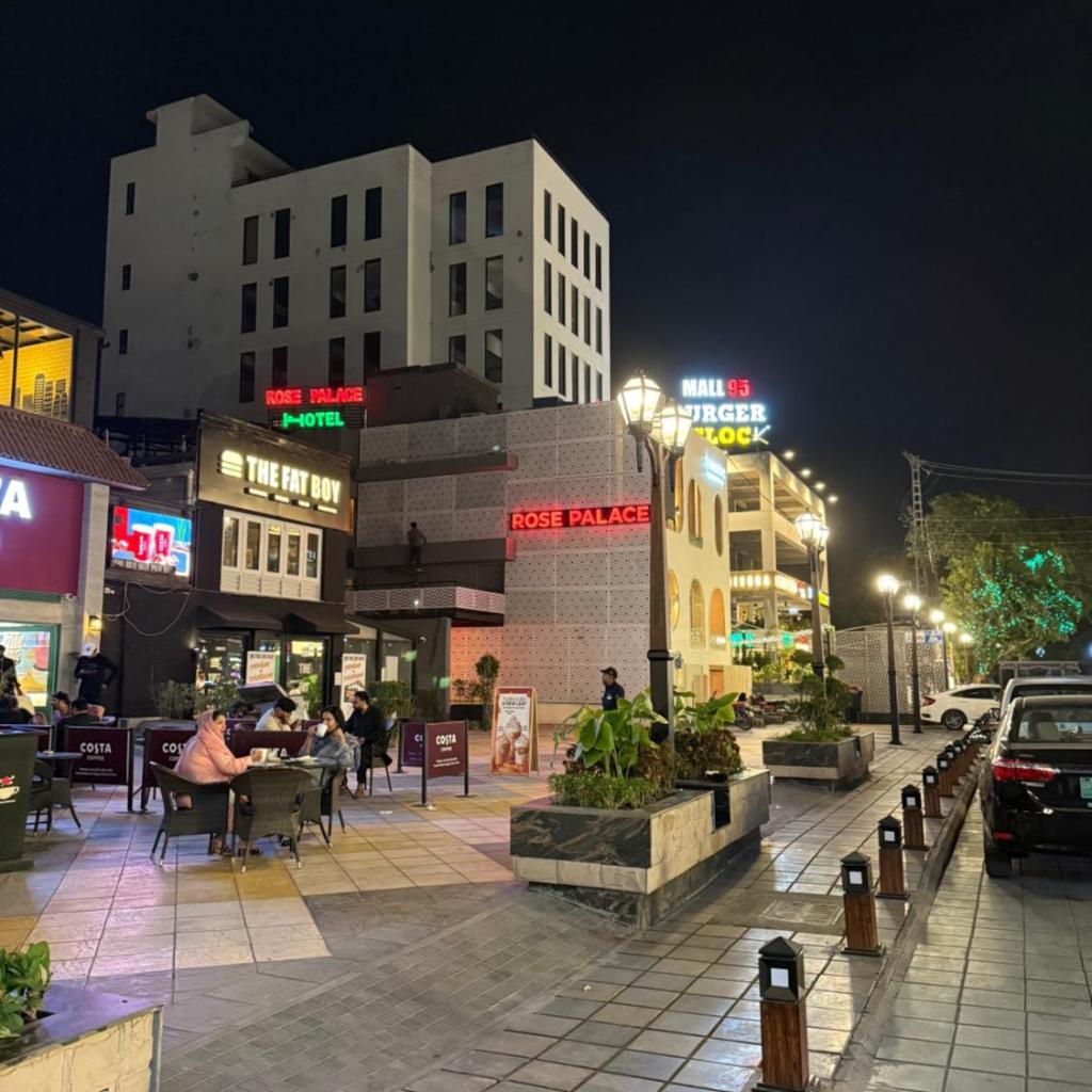 Rose Palace Hotel, Liberty