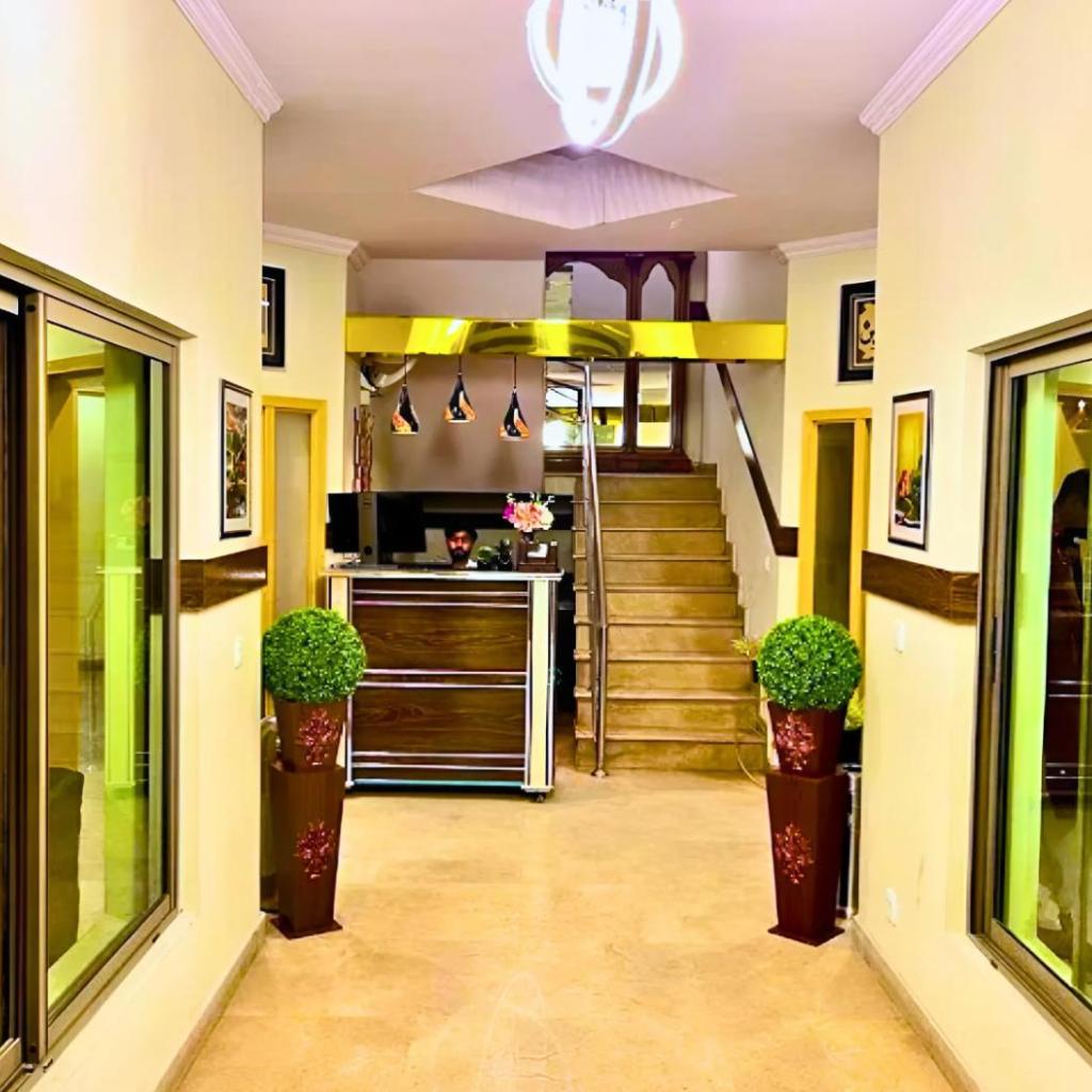 Doves Inn Hotel kalma Chowk